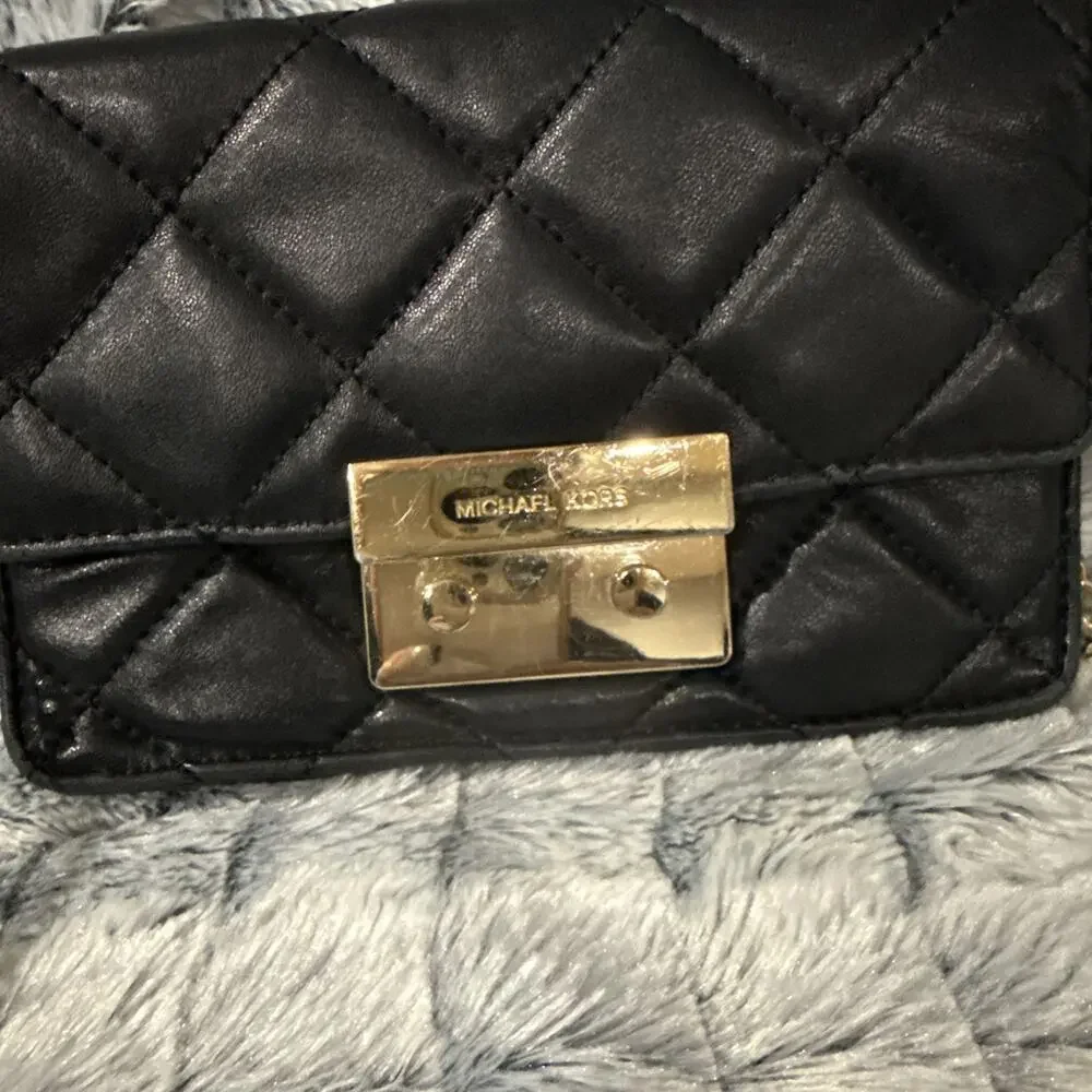 MICHAEL KORS Quilted Leather Handbag Purse Crossbody SM BLACK Gold Tone Chain